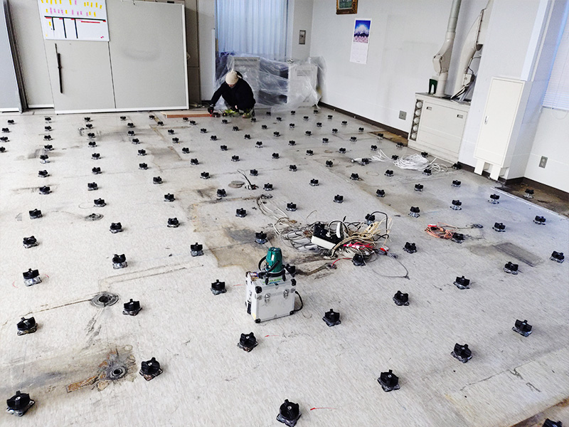 信用金庫の事務所のＯＡフロア工事