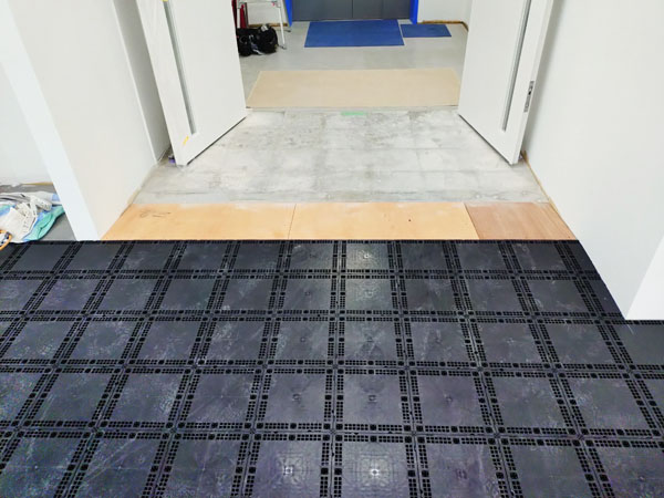 BF50Rを使用したOAフロア工事